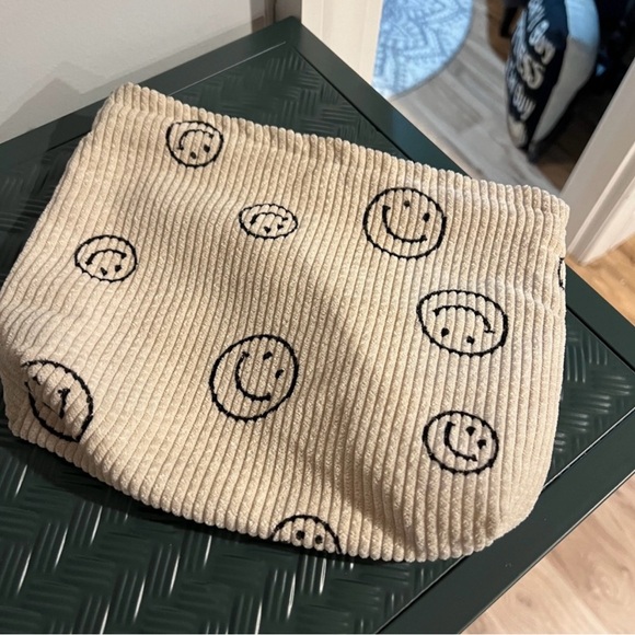 Assorted Patterned Pouches - Picture 3 of 6